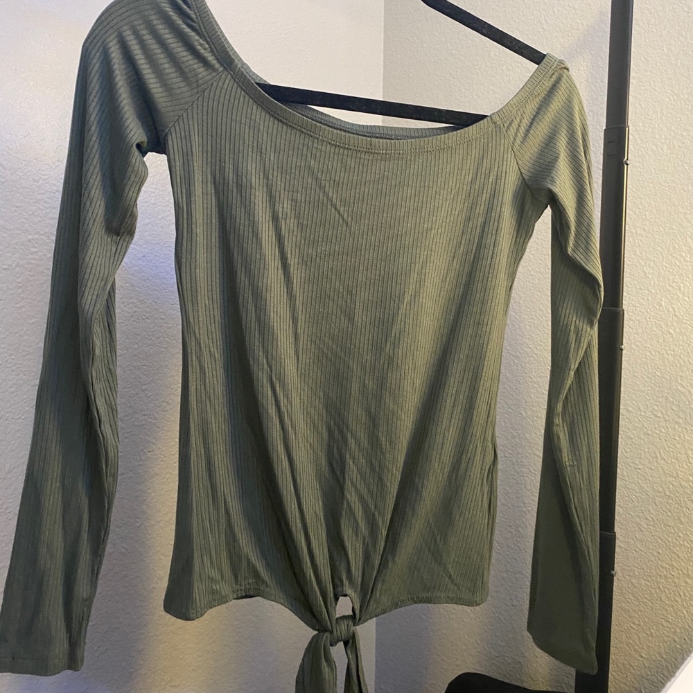 HOLISTER Green long sleeved off the shoulder top
